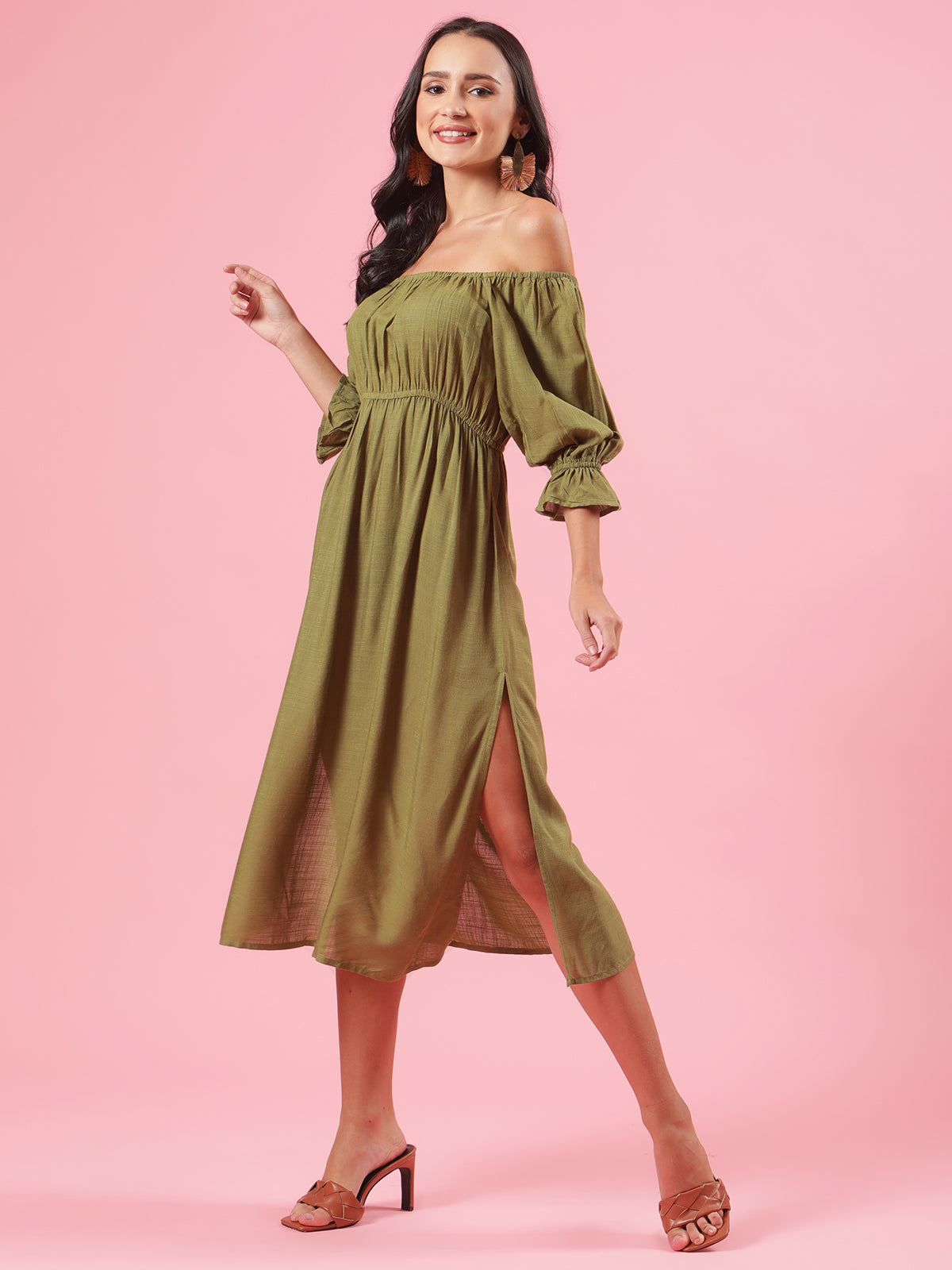 Savana Olive Green Off-Shoulder Casual Summer Dress with Slit Savana Olive Green Off-Shoulder Casual Summer Dress with Slit